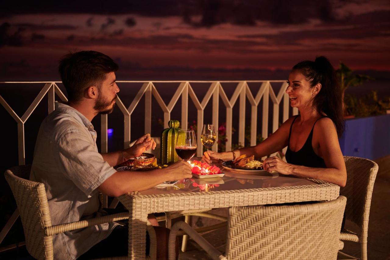 Hotel Luxury Patio Azul (Adults Only) Puerto Vallarta Exterior photo A couple dining at a restaurant
