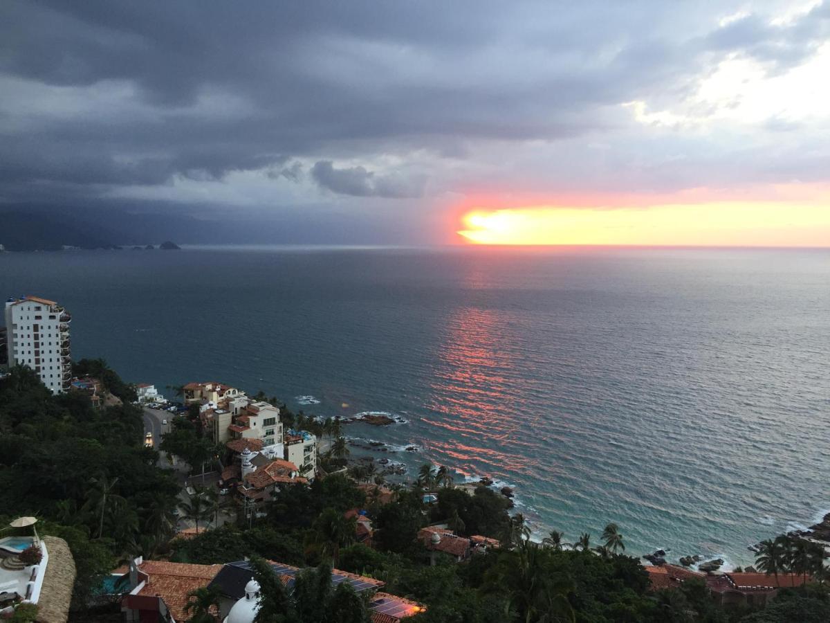 Hotel Luxury Patio Azul (Adults Only) Puerto Vallarta Exterior photo Sunset over the Pacific Ocean in Puerto Vallarta, Mexico