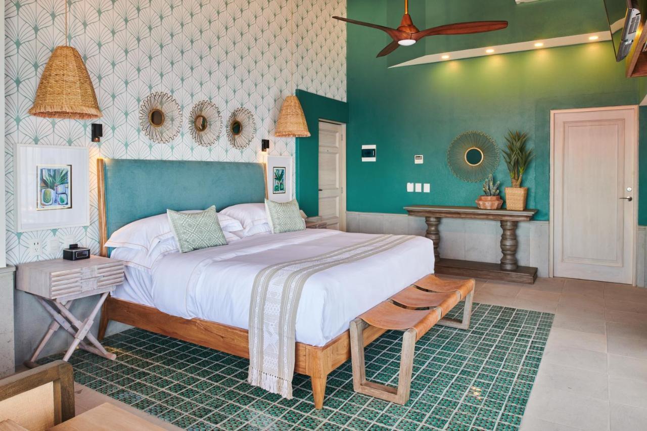 Hotel Luxury Patio Azul (Adults Only) Puerto Vallarta Exterior photo A bedroom at the hotel