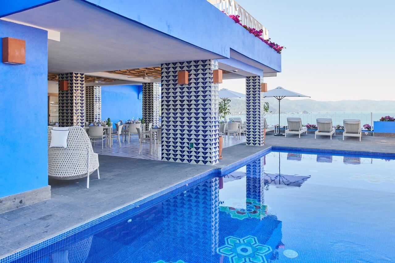 Hotel Luxury Patio Azul (Adults Only) Puerto Vallarta Exterior photo The pool at the hotel